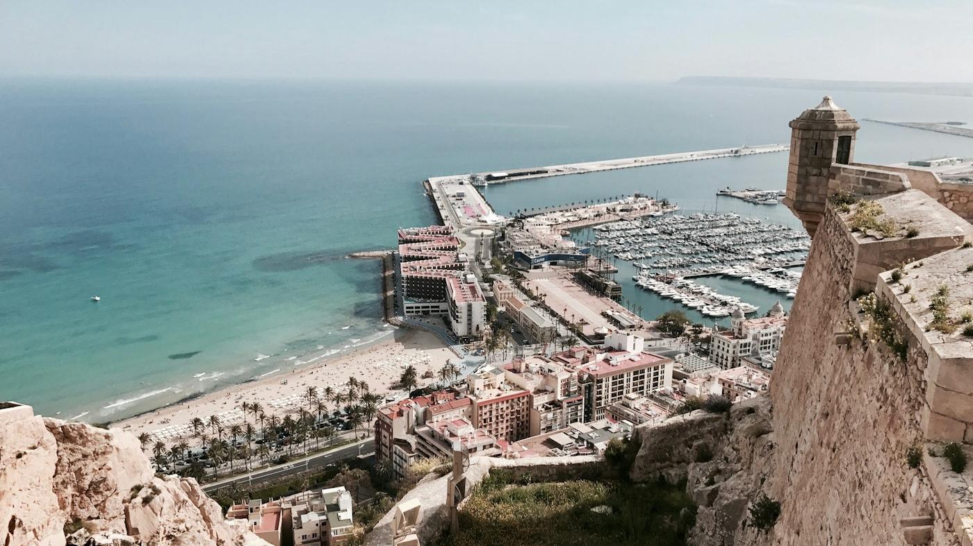 Vista de Alicante desde el castillo de Santa Bárbara